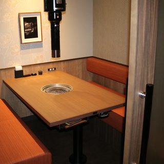 【テーブル席】完全個室のプライベート空間