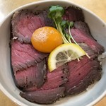 喜びラーメン 小太喜屋 - ミニローストビーフ丼 400円