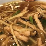 幸味亭 - 豚細切りラーメンのアップ