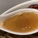 幸味亭 - 豚細切りラーメンのスープ