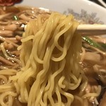 幸味亭 - 豚細切りラーメンの麺