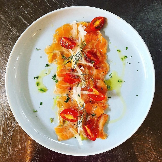 ピッツェリア ワイン食堂 トマトヘッド Pizzeria ワイン食堂 Tomato Head 伊万里 イタリアン 食べログ