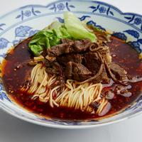 小院特製　18種のスパイスでじっくり煮込んだ牛肉麺