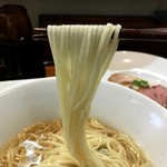 千茶屋 - 麺は中細です