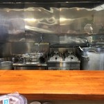 千茶屋 - 顔が写りそうなくらいに磨かれてますよぉ