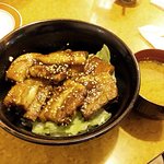 沖縄そば＆タコス ソンブレロ - 角煮どんぶり（味噌汁付）