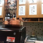 松寿司 - ちょっと見えにくいですが、酒によって、グラスが色々と選べるんです。