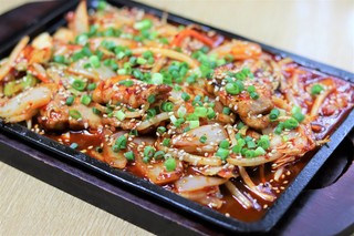 YUMA - 国産豚バラ肉炒め
