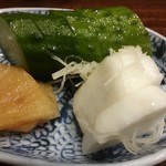 鳥田中 - ここでお新香で口直し