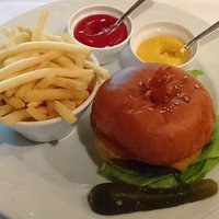 トレーダーヴィックス東京 - TRADER VIC'S ＠The New Otani Tradition Lunch で選んだ トレーダーヴィっクス特製ハンバーガー