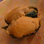 回転寿司 おかべ屋 - 大盛りウニ