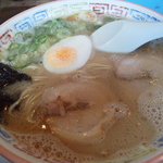 久留米とんこつラーメン 松山分校 - 分校ラーメン並６３０円