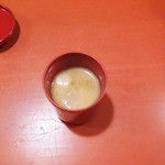 祇園 大渡 - 牛蒡でお出汁を引いて白味噌を溶いたお椀