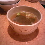 餃子楼 - チャーハンに付属のスープ