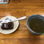 中村家おみやげ品店 - 料理写真:黒糖ゼリーとお茶