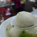 佳興魚丸店 - ふわり、少し硬めのはんぺん？