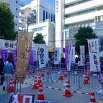 飯田商店 - 他のお店は空いてる…　(=ＴェＴ=)