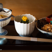 お料理 とみやま - ゴマ豆腐ジュレ、明日葉のおひたし、煮貝、里芋揚げ、しらすご飯、クリの渋皮煮