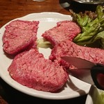 ホルモンさわ - ハサミでカットしてから焼き焼きします❗