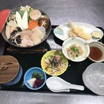 Mambo U - あんこう鍋膳
      1890円
