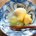 なる屋 - 柿とプリン瀬戸内ジャイアントマスカット