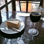 カフェ・グレ - チーズケーキ（￥350）水出しコーヒー（アイス￥600）→セット価格￥850（￥100引き）
