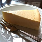 カフェ・グレ - 平成元年からこのために通ってます、究極のチーズケーキ。これを超えるチーズケーキにいまだに出会えず…