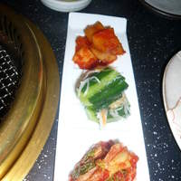 焼肉 べこ亭 たまプラーザ本店 - キムチの盛り合せ