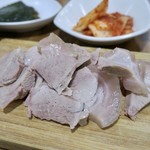 남궁고기국수 - 「수육백반(スユッペッパン：茹で豚定食)」(10000₩)