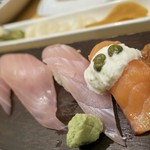 본참치 - ランチメニューの「모듬 초밥(モドゥムチョバ：盛り合わせ寿司)」(9500₩)