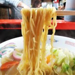 新ちゃん - 五目そば　麺リフト