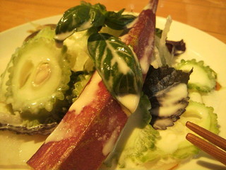 Yakushima Vita Kicchin - セットで出たサラダ。これでもかとゴロゴロと新鮮野菜が踊る。これだけでも十分。