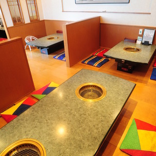 【좌식석】개인실에도 적합하며, 어린이 동반도 안심할 수 있는 넓은 공간