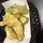 民宿城山 - 天ぷら:鶏、なす、ピーマン、さつまいも