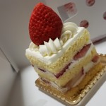 FORTNUM & MASON - ミニショートケーキ(346円)です。