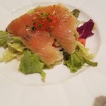 フランス風郷土料理 欅 - 「食の都ランチ」◇「秋鮭のマリネ サラダ仕立て」