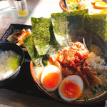 Ramen Dokoro Gouya - トロ肉味噌ラーメン海苔増しAセット