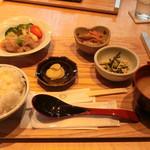 まるこ食堂 - 鶏のつくね定食