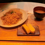 まるこ食堂 - 黒酢やきそば