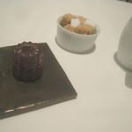 ル・ヴァンキャトル - カヌレ