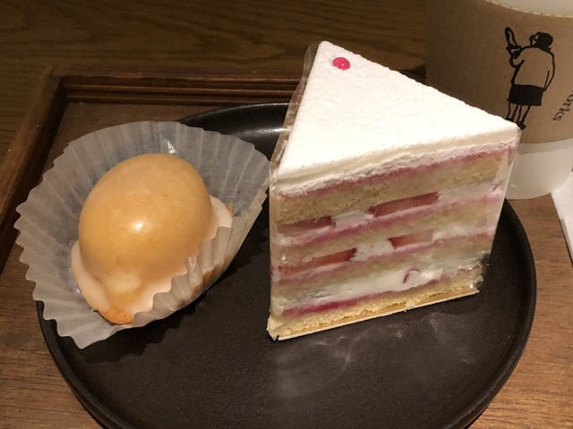 リリーケイクスで美味しいケーキ By Clicquot Lily Cakes 天王洲アイル ケーキ 食べログ リリーケイクスで美味しいケーキ By Clicquot Lily Cakes 天王洲アイル ケーキ 食べログ