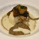 北島亭 - 鶏のささみのムース キノコのソース トリフ添え