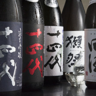 Sake carefully selected from all over the country