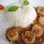 Shangri-La Hotel - Thewetの屋台食堂の「海老の揚げガーリックソース」