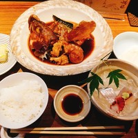 ろっこん - 煮魚御膳1,100円　(煮魚、刺身、豆腐、味噌汁、ご飯、漬物)