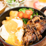 アイビアー ルサンパーム - 豚カルビのジンジャースキレット