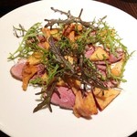 ズッペリア オステリア ピティリアーノ - 二ノ宮さんが育てた鴨と秋映のサラダ