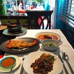 Issaya Siamese Club - 