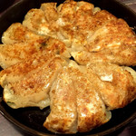焼き鳥と九州料理　男はつらい - 鉄なべ餃子