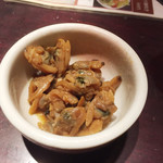 焼き鳥と九州料理　男はつらい - 付き出し